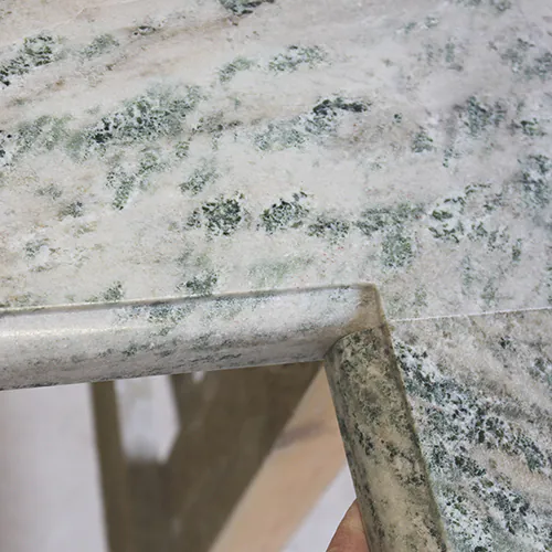 Bänkskiva av Kolmårdsmarmor OX