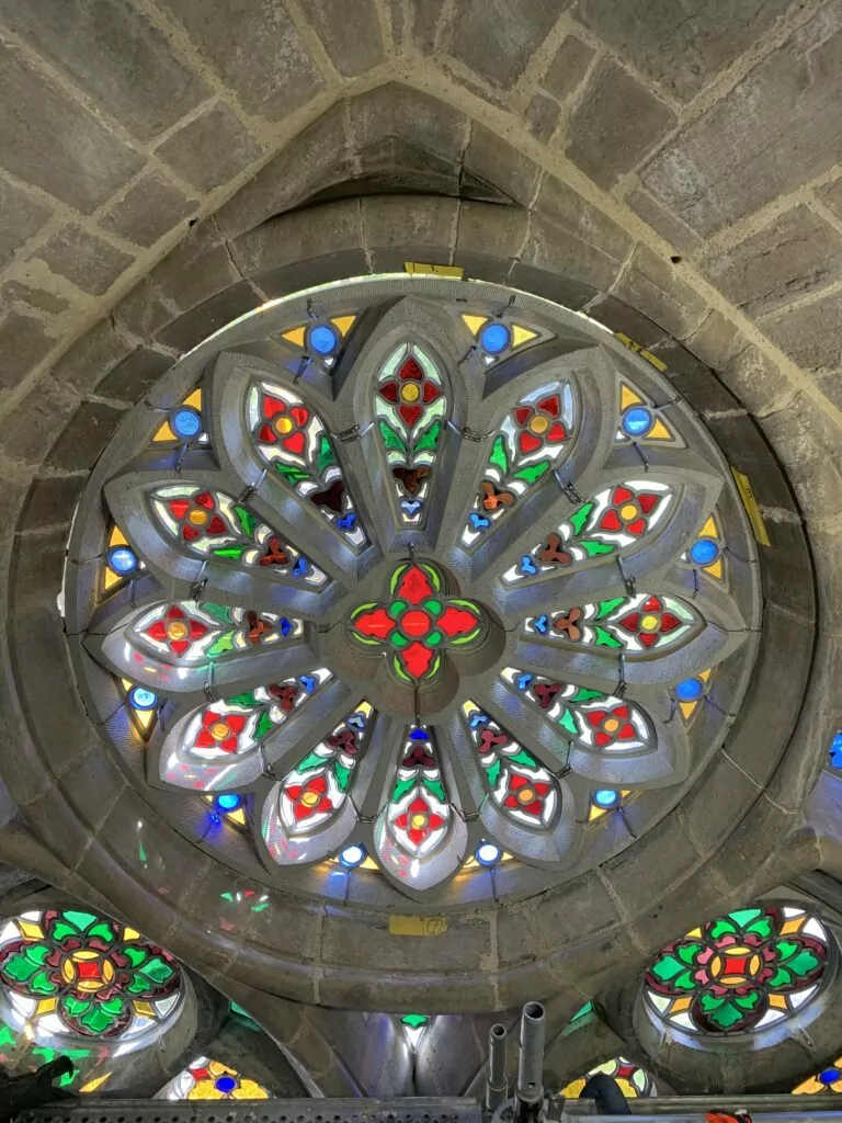 Restaurerade stendetaljer av Borghamnskalksten