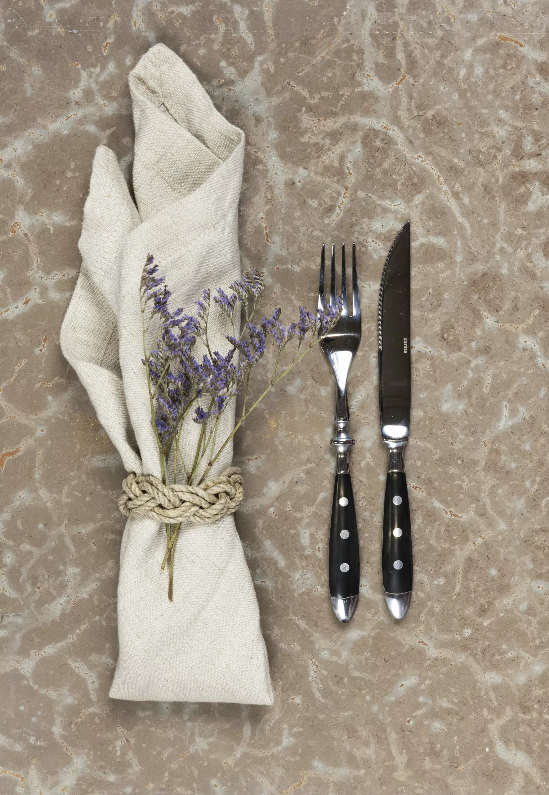 Borghamnkalksten i olika ytbearbetningar